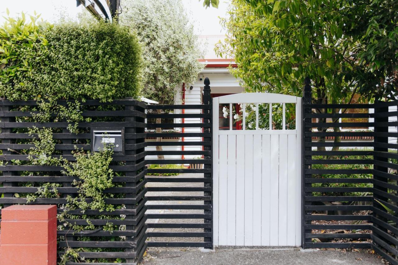 Pomeroys On Kilmore Christchurch Exterior photo